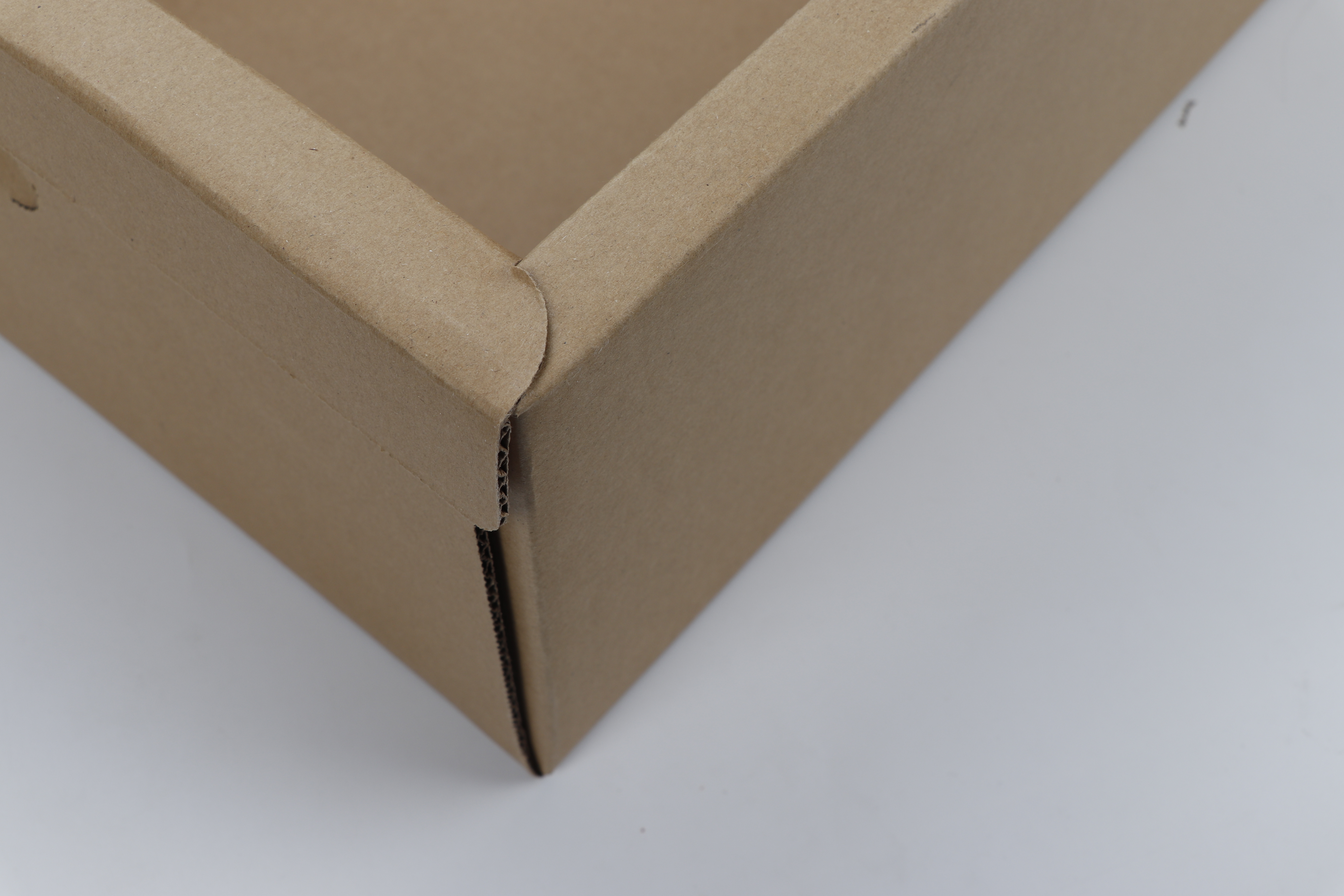 صندوق نقل السمك الورقي المقاوم للماء | التصميم المموج البحري الآمن